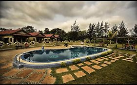 Breathing Earth - Rooms And Pool